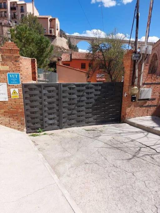 La Buhardilla. Aparcamiento Exterior Privado Apartamento Teruel Exterior foto