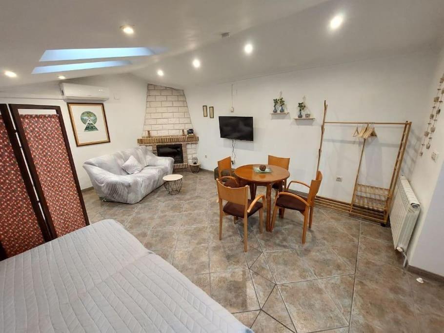 La Buhardilla. Aparcamiento Exterior Privado Apartamento Teruel Exterior foto