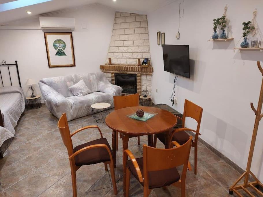 La Buhardilla. Aparcamiento Exterior Privado Apartamento Teruel Exterior foto