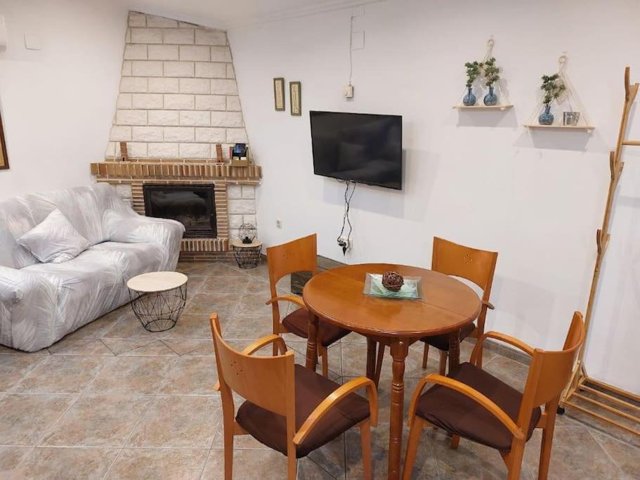 La Buhardilla. Aparcamiento Exterior Privado Apartamento Teruel Exterior foto