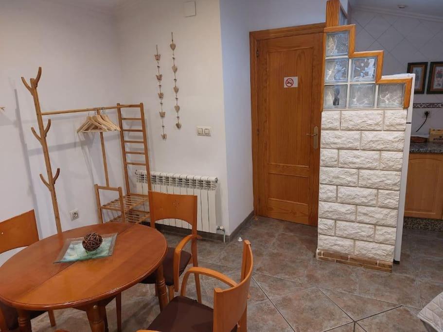 La Buhardilla. Aparcamiento Exterior Privado Apartamento Teruel Exterior foto